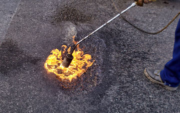 Tyn Lon flat roofing repairs